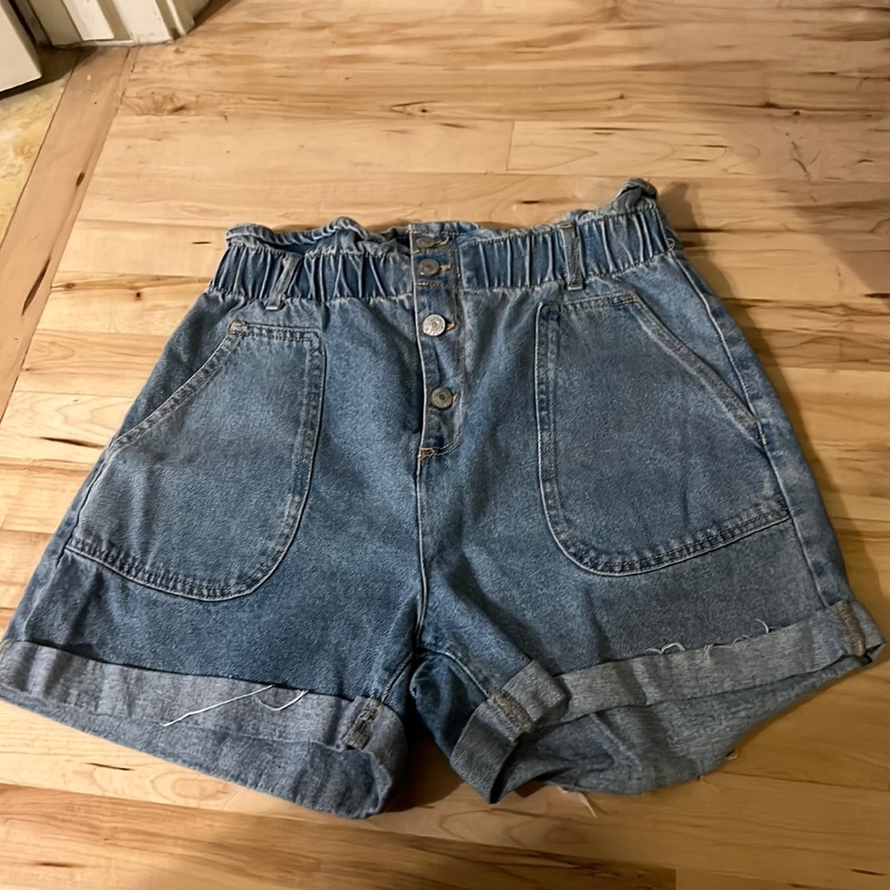 Size Medium